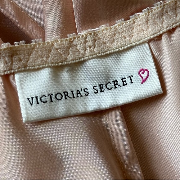 VICTORIA’S SECRET Vintage Y2K Satin Tap Shorts Blush Pink with Lace Trim Medium - Picture 10 of 13